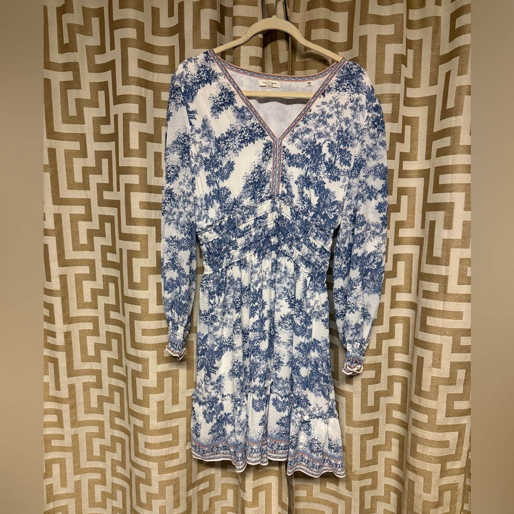 Max Studio Blue and White Long Sleeve Dress